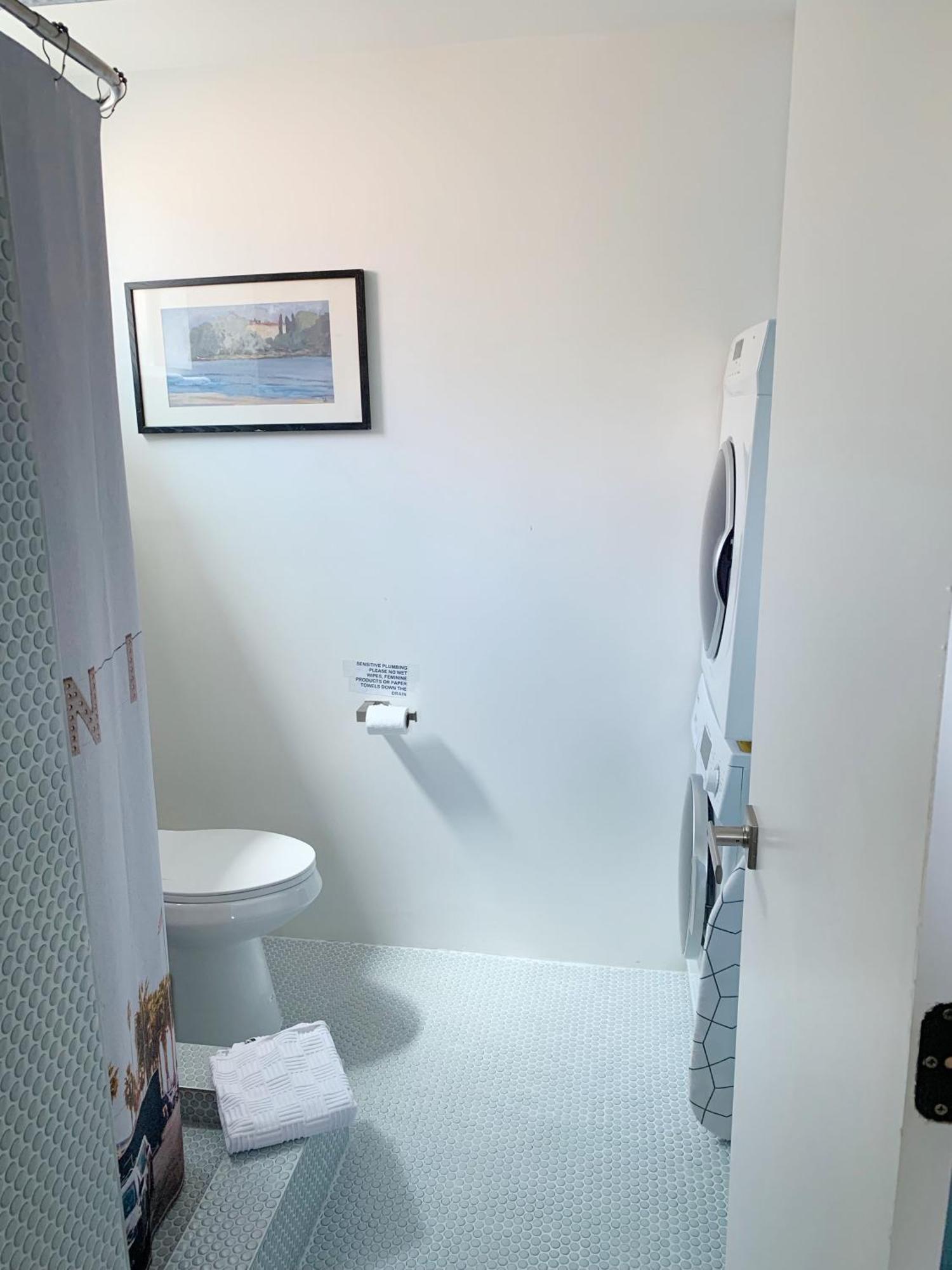 Venice With Large Private Patio Steps To The Сasa de vacaciones